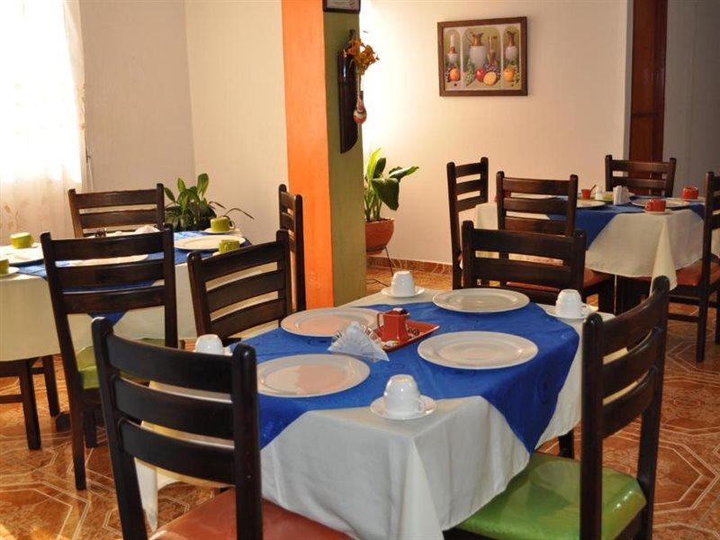 Hotel Confortel Armenia  Buitenkant foto